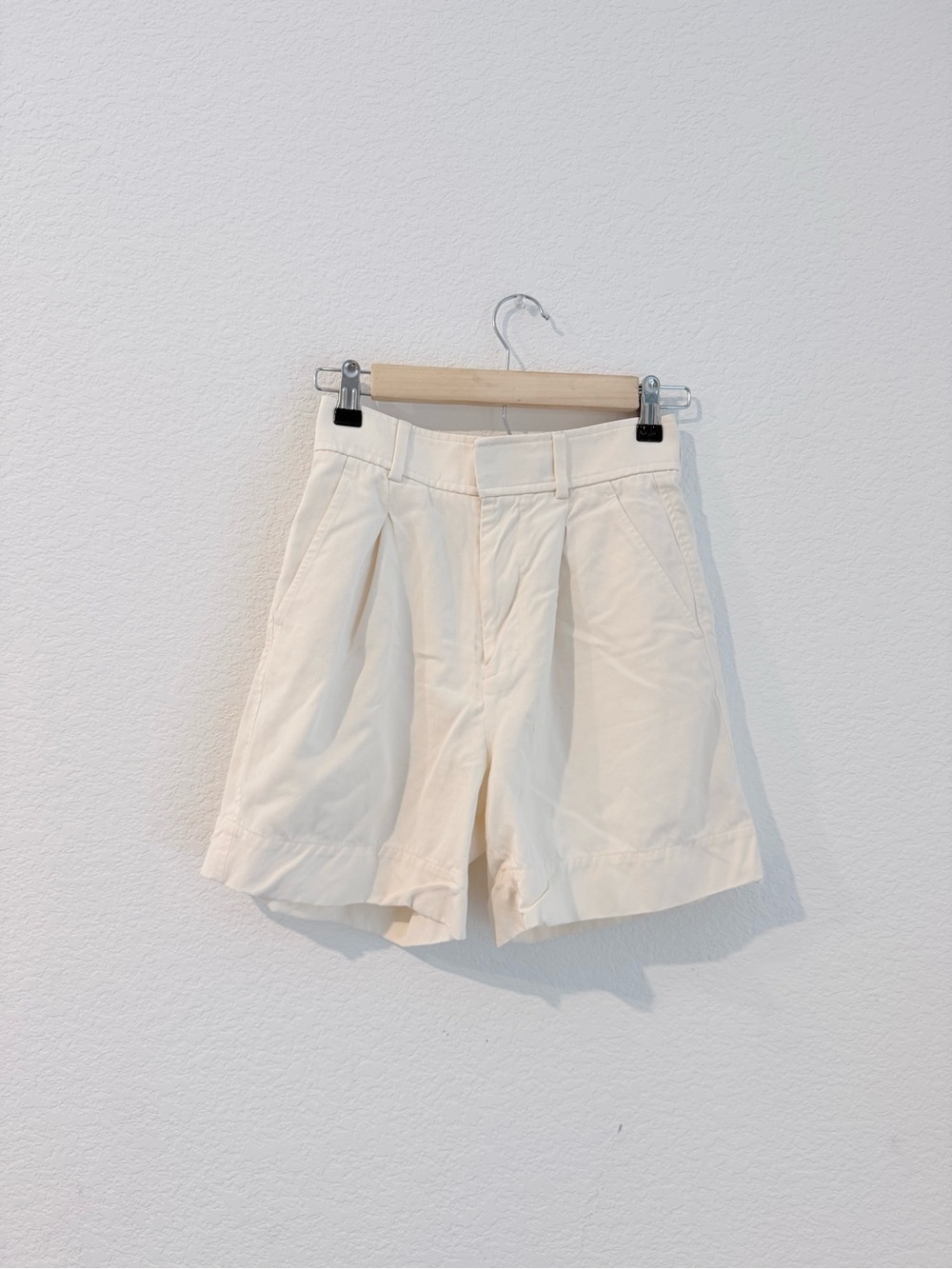 Everlane- High Rise Pleasted Tailored A- Line Shorts - Size 00
